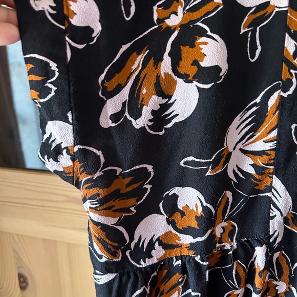 Madewell Floral Black Boxy Top Size Medium Relaxed Fit 100% viscose - Picture 6 of 12